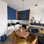 Doki Lifestyle & Food Hall By Lion Apartments
